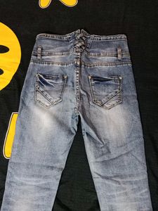High Weste Blue Jeans
