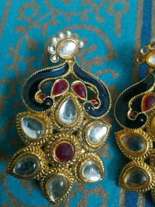 Earings