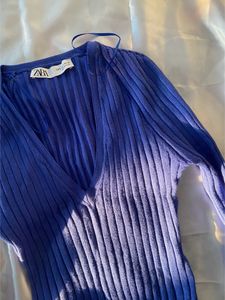 Zara Ribbed Vneck Top