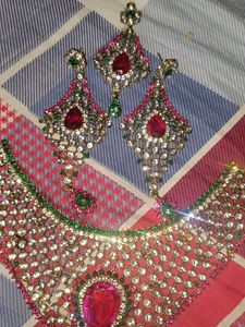 Elegant Indian Jewelry Set