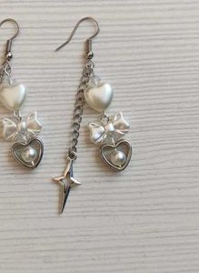 Y2K Pearl Earrings