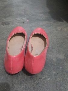 I Sell The Heels