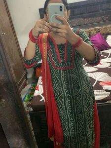 Beautiful Suit With Jhumke,clips Free