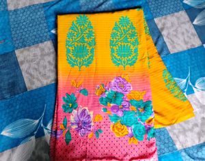 💛✨Eligent Floral Print Saree
