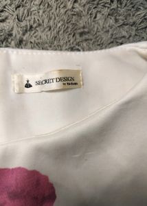 Designer&#39;s Formal Dress In Pink Colour 🩷🤍🤍