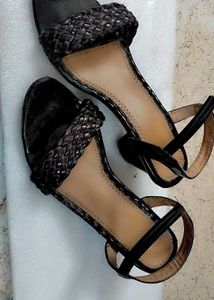 Black Mini Heels , Comfortable, Looking 🤩
