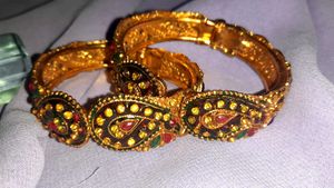 Vintage-Style Bangle Bracelet Set
