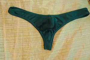 Men&#39;s Emerald Thong With Pouch