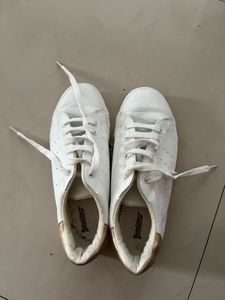 White Sneakers 👟