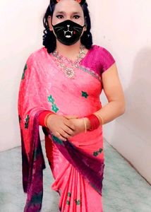 beautiful saree 🤩❤ With 3 Lightly Padded Bra