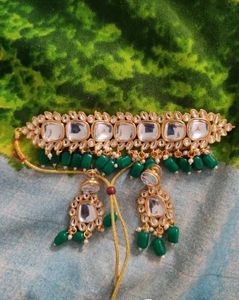 Green Kundan And Pearl Set