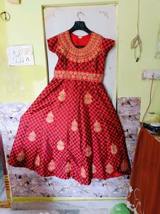 Entic Gown