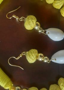 BRAND NEW - Shell Necklace Set