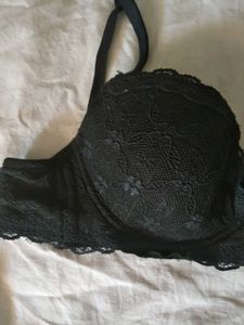 Beautiful Black Under Wire Pushup Imported Bra