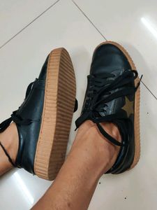 Black Roadster Sneakers 🖤🤩