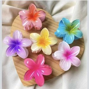 Flower clip