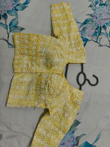 Choli Cut, Quarter Sleeves Blouse
