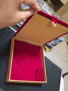 Red Velvet Necklace Empty Box