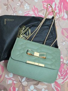 Mehnam Swagger Sling Bag with Quilted