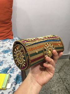 Jadau Clutch