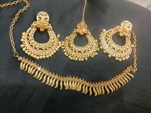 Golden Jewelry Set