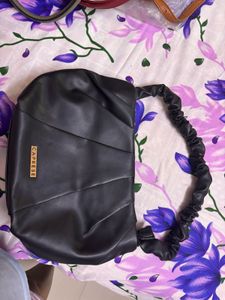 Stylish Black Shoulder Bag