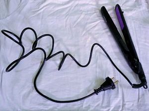 Vega Hair Straightener