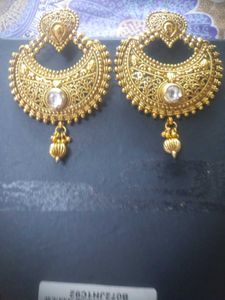 Golden Chandbali
