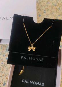 Palmonas Bow Necklace