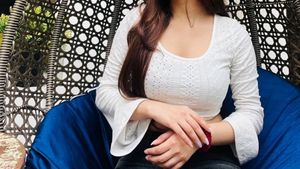 White Long Sleeve Crop Top