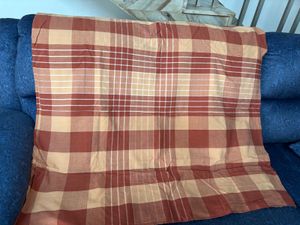 Single Handloom Bedsheet With 2 Pillow Covers
