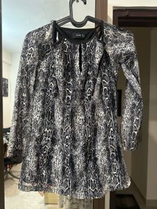 Stylish Snake Print Top