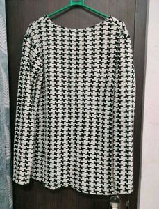 Beautiful Black And White Winter Top