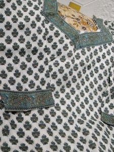 Very Low Price Trendy Desinger Kurti With Jegging✨