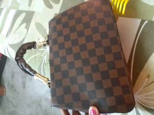 Lv Stylish New Sling Bag In Coffee Brown Color ☕️