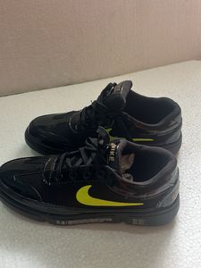 Nike Black Sneakers
