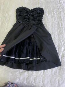 Chic Black Strapless Dress bust 34(stretchy)