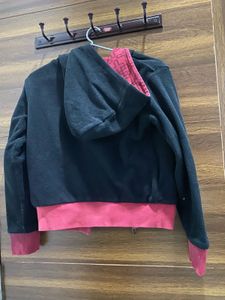 Reversable zipper with hood