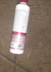 Mamaearth Onion Shampoo