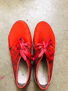 Flat Shoe For Men And Women                                 Red Flat Shoe For Men                                   Size = UK10
