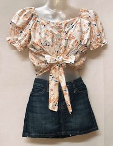 Floral Crop Top Size Small/ Fixed Price.