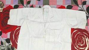 NEW White Lab Coat (HALF SLEEVES)