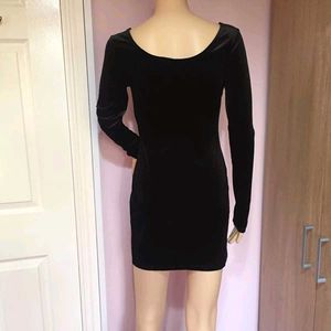 H&amp;M Front Zipper Velvet Bodycon