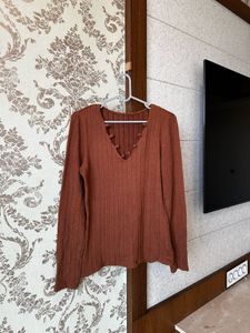 Brown V-Neck Long Sleeve Top