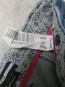 Jeans (size 32)