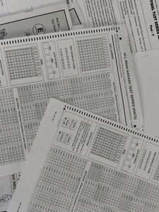 Neet Aakash Test Papers+ Omr +2 Extra Papers