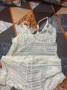 Its A Set Of 2 Piece