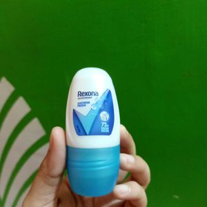Staze 9 To 5 Lipstick+ Rexona Roll On