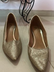 Carlton London Gold Heels