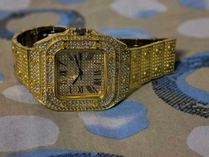 Premium Watch Look Mint Condition And Working